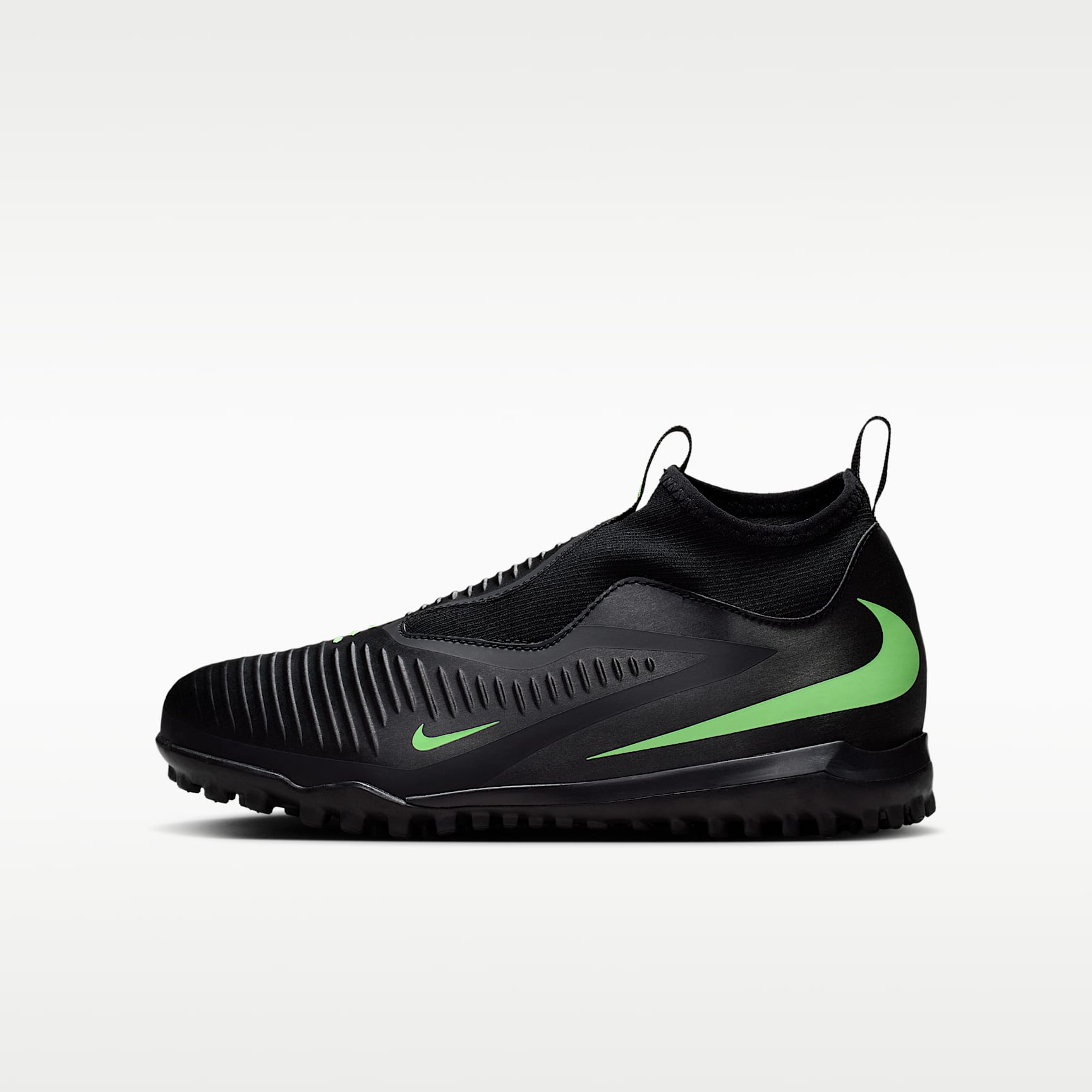 Nike Jr. Phantom 6 High Academy Older Kids' Turf Football Shoes